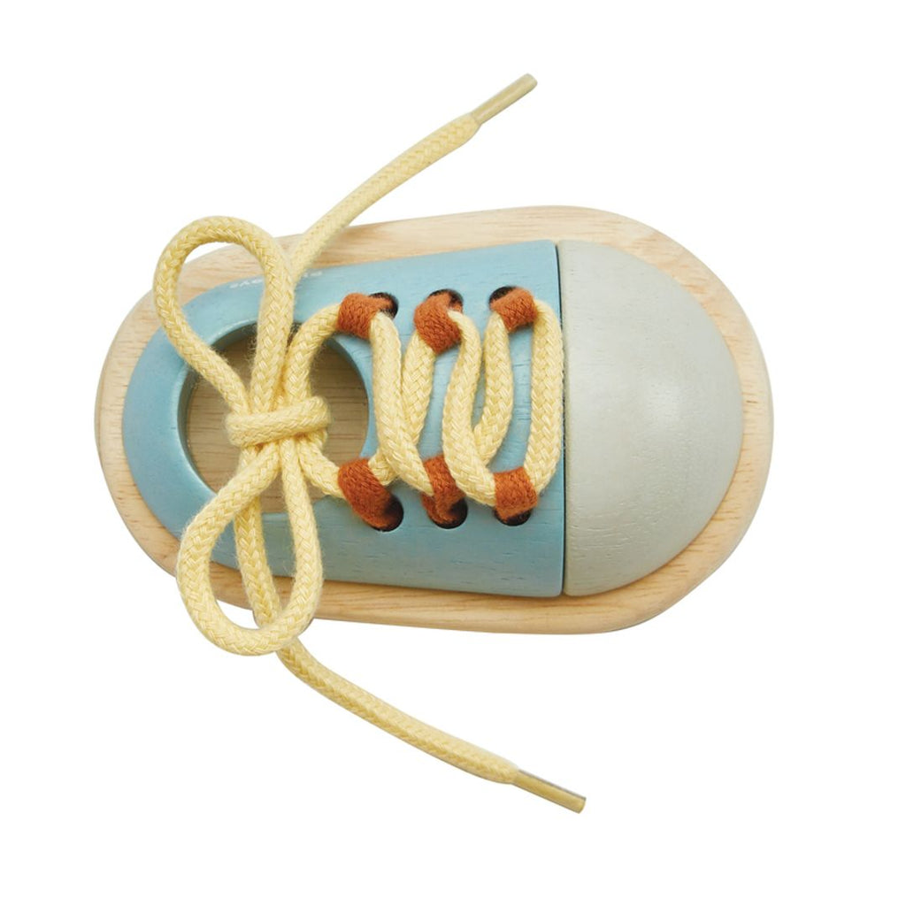 PlanToys orchard Tie Up Shoe wooden toy