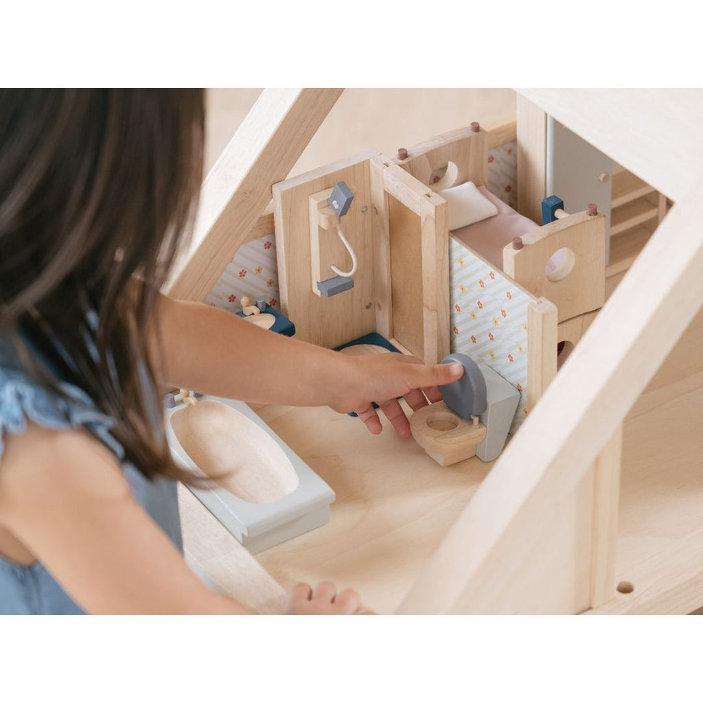 Kid playing PlanToys Bathroom - Orchard